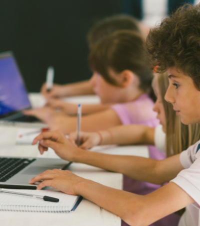 Descubra como a tecnologia educacional com intencionalidade pedagógica melhora a aprendizagem com Sérgio Bento De Araújo no processo.
